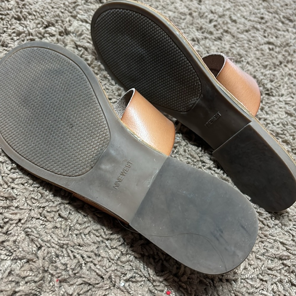 Nine West Tan sandals - Picture 3 of 5